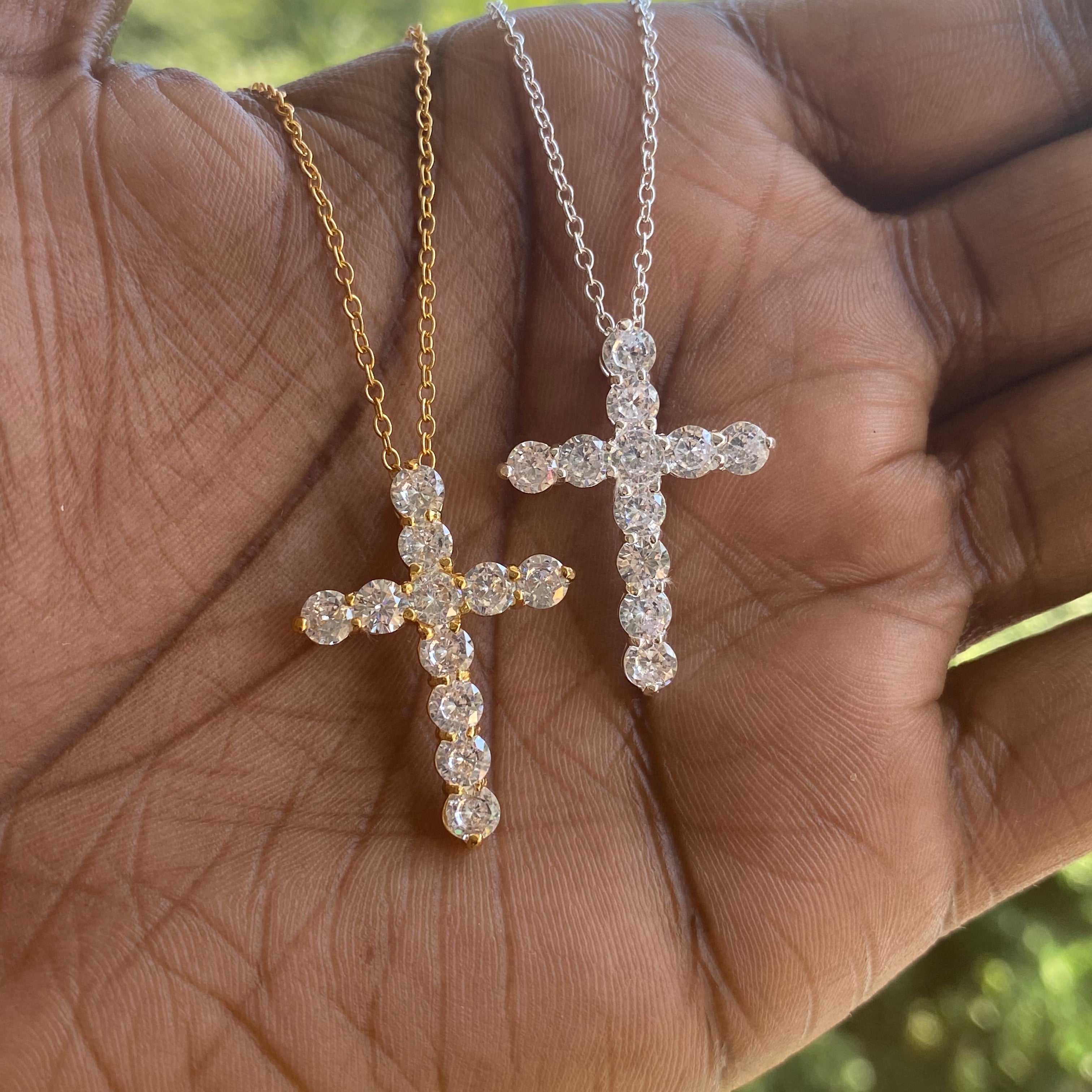 Cruz Cross Necklace