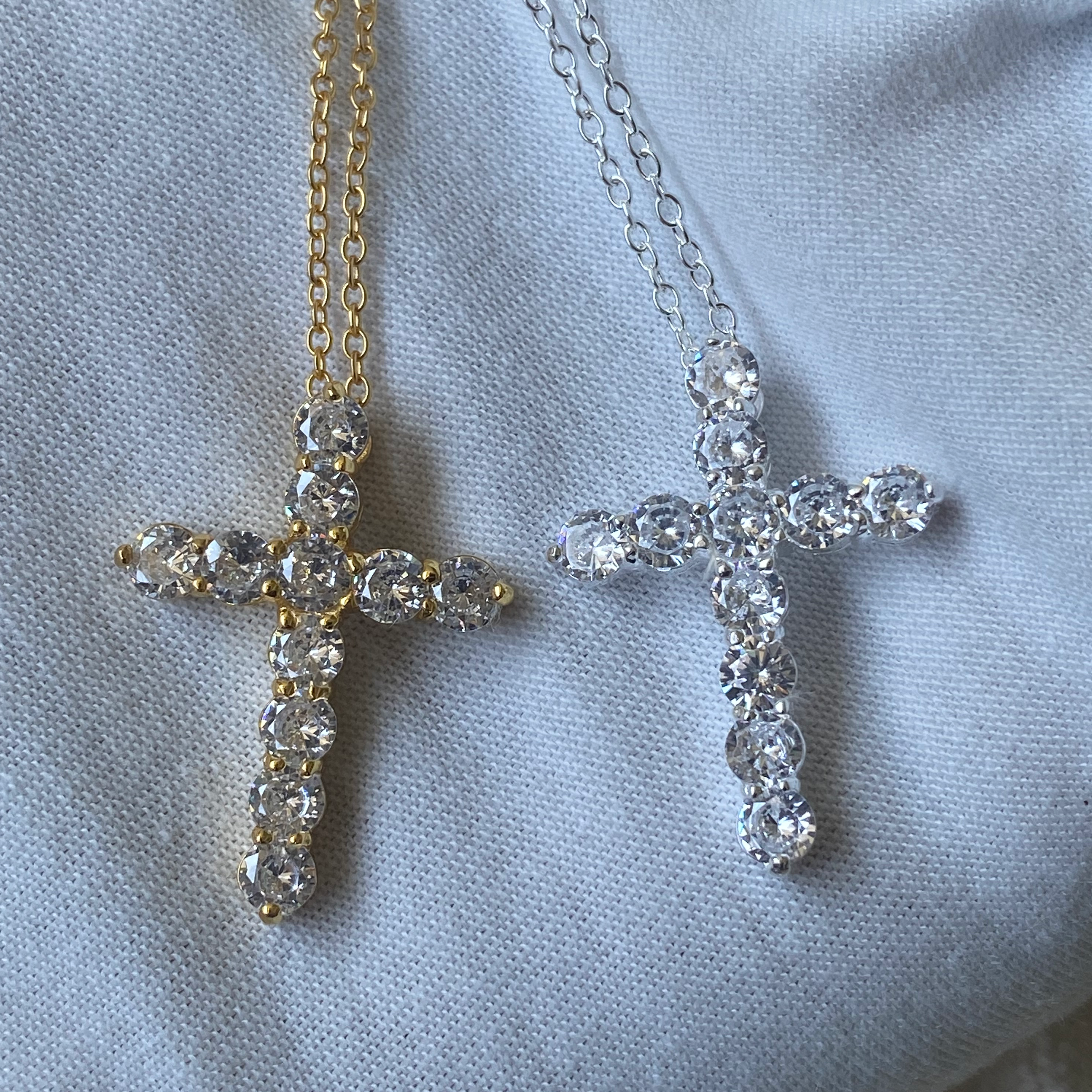 Cruz Cross Necklace